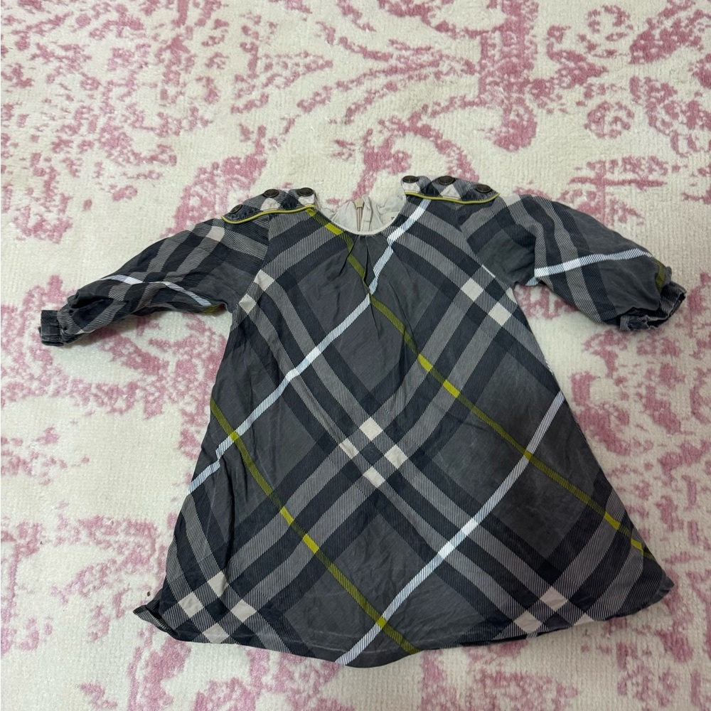 Burberry dress. 9 months.